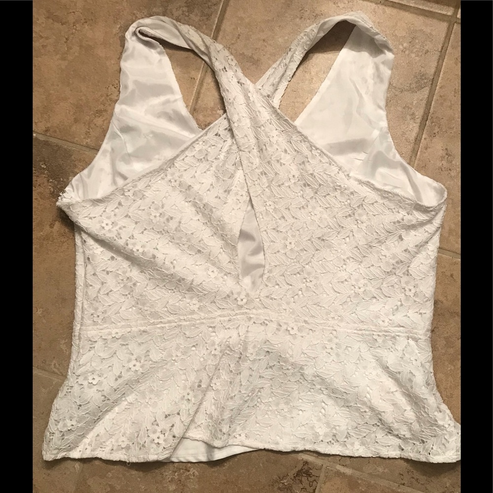 Gorgeous White Cut Out Peplum Top size XL - Picture 2 of 5